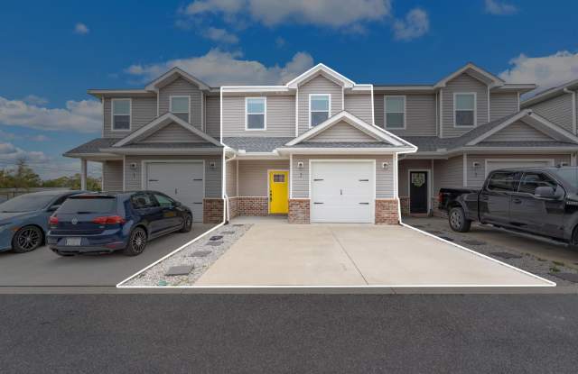 Modern 3 Bedroom Townhome!! photos photos