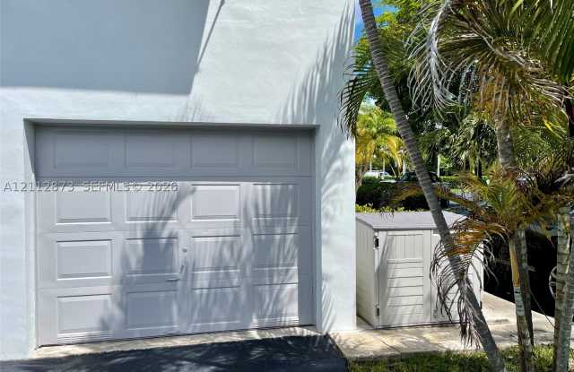 8054 Camino Ct Gallery 2