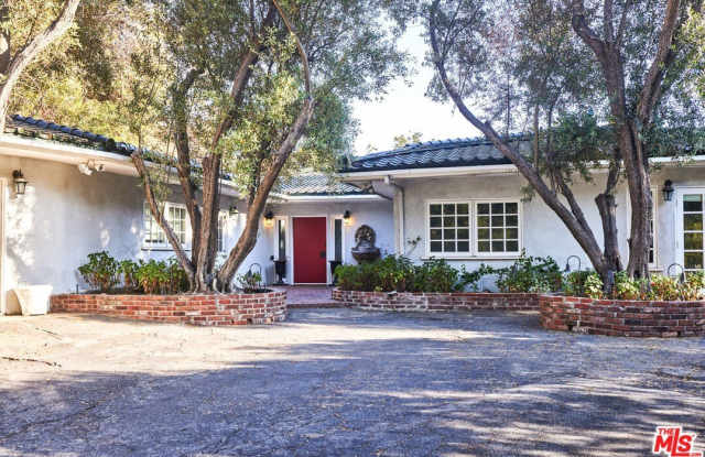 2200 Outpost Dr Gallery 2