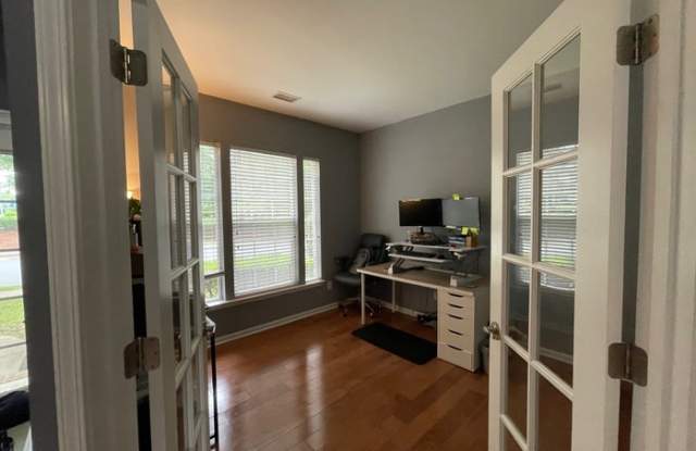 9709 Glenburn Lane Gallery 3