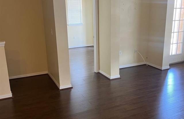 9122 MOONLIT MEADOWS Loop Gallery 3