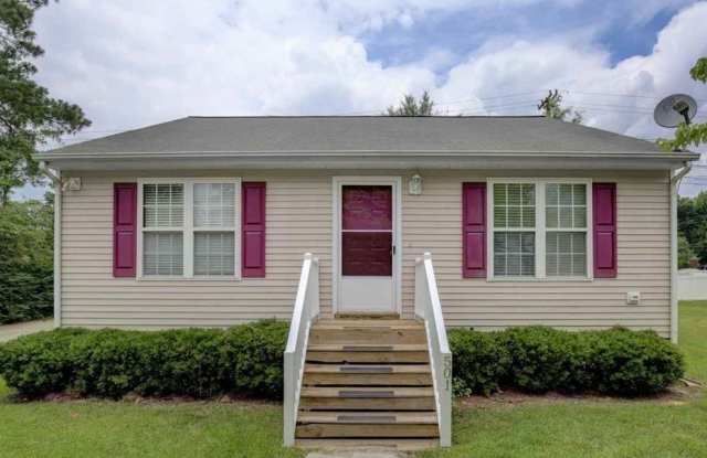 Quaint 3-Bedroom Home Near Duke Regional photos photos