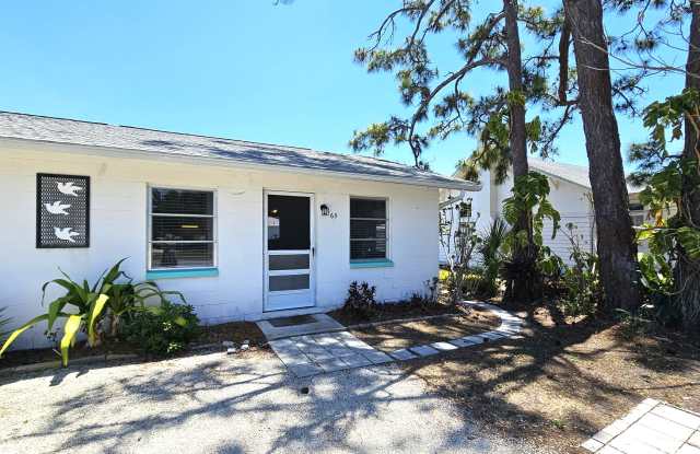 65 N Maple St photos photos