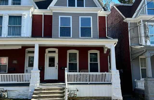 51 S Franklin St - 2 photos photos