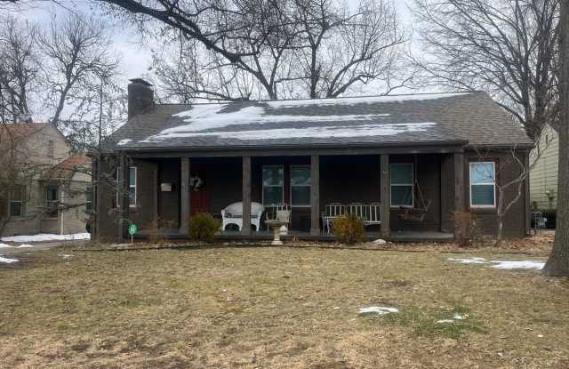 Beautifully renovated Midtown charmer photos photos