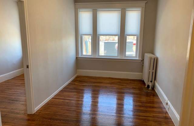 Amazing apartment in Allston Gallery 4