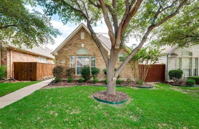 3133 Kings Canyon Drive Gallery 3