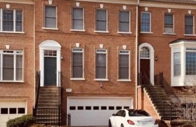 4552 FAIR VALLEY DRIVE - 4552 Fair Valley Drive, Fair Lakes, VA 22033