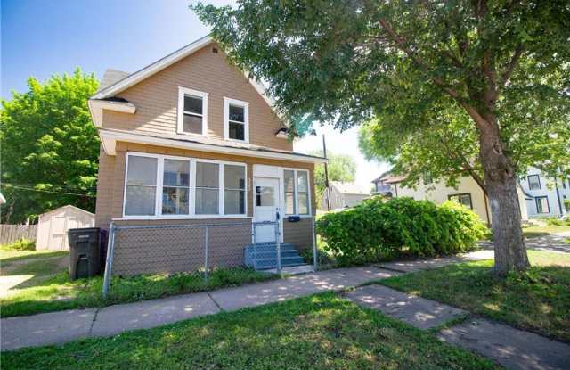 5 Bed house Near Concordia photos photos