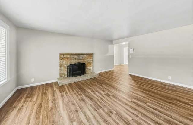 23921 99th Ave S, Kent Gallery 3