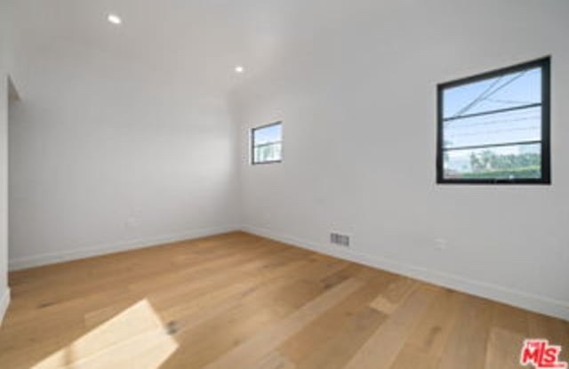 8014 4th Street Gallery 3