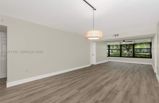 1709 Whitehall Dr Gallery 3