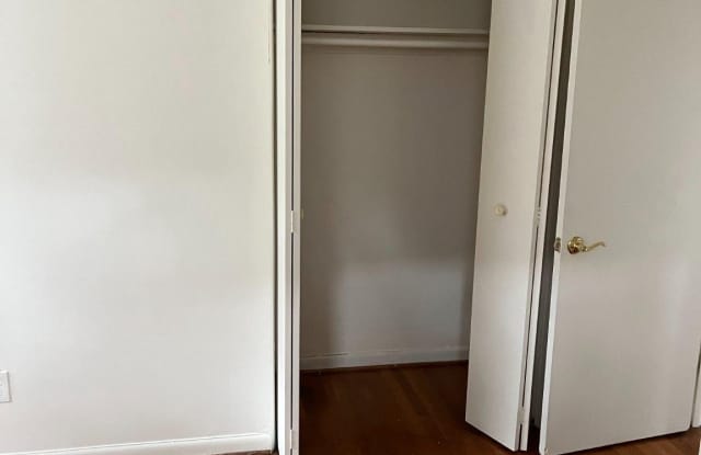 1005 CEDARCROFT Road Gallery 4