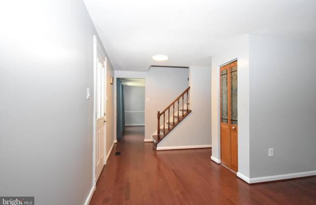 8673 COOPERHAWK Court Gallery 2