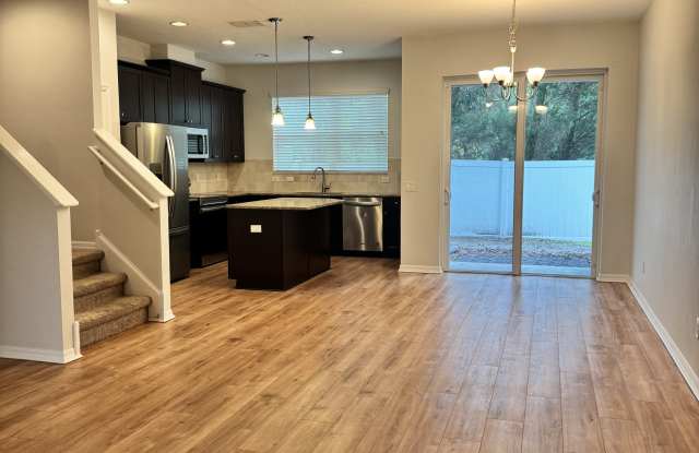 12594 Streamdale Drive Gallery 4