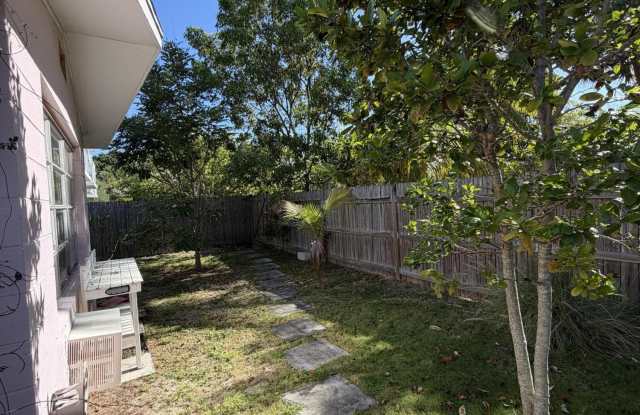 5806 N FLAGLER Drive Gallery 2