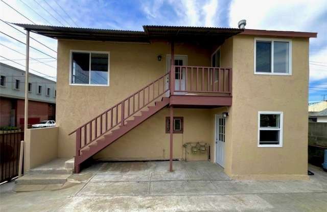 1561 W 38th Place photos photos