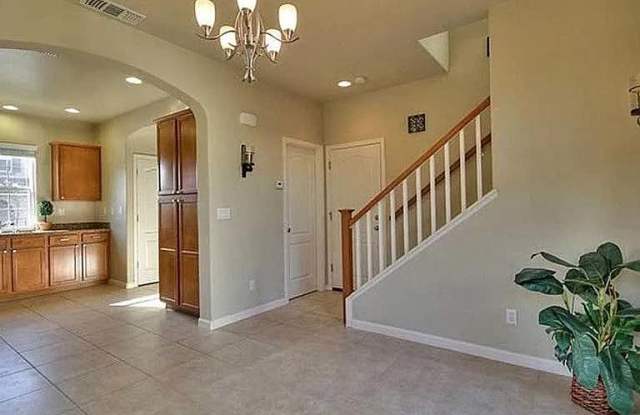 9035 Crescenda Lane Gallery 2