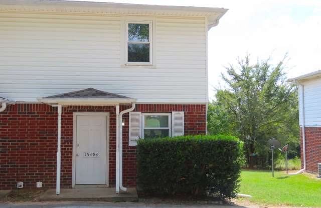 Quaint 2 Bedroom 1.5 Bath in a Country Setting! Trash Service and Lawncare Included. photos photos