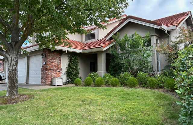 102 Atfield Way photos photos