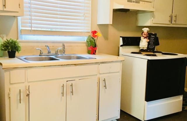 600 Betty St - 600 Betty Street, Gastonia, NC 28054