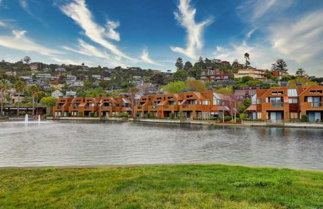 44 Lagoon Vista Gallery 2