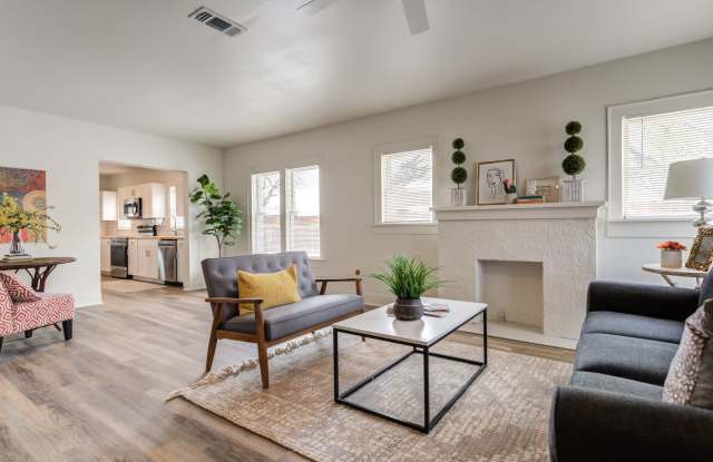 3 Bedroom 2 bathroom house near TTU! photos photos