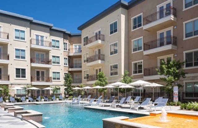 Fountain Pointe Las Colinas photos photos