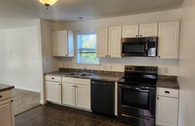 81 Bayview Avenue photos photos