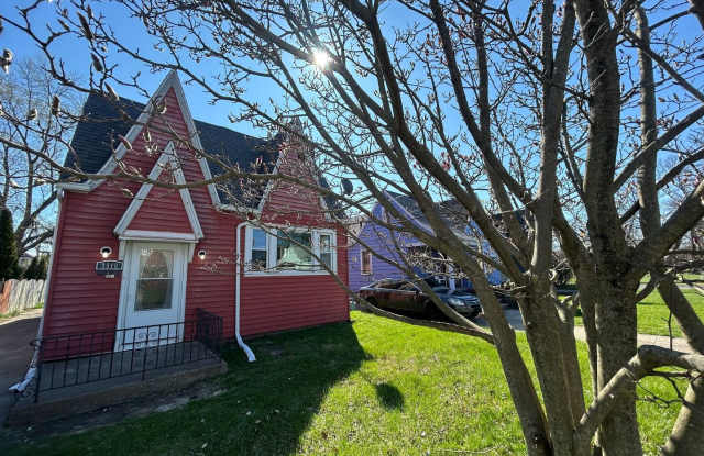 Welcome to 3510 Wallwerth Drive – A Spacious 3-Bedroom Gem in the Heart of West Toledo photos photos