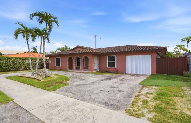 2461 SW 117th Ct Gallery 2