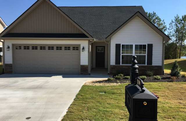 Two story 4 bedroom 2.5 bath home !! Available for Immediate Move in!! - 118 Gallant Lane, Anderson County, SC 29621