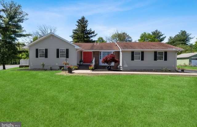 4 HILLSIDE Avenue - 4 Hillside Avenue, Princeton, NJ 08540