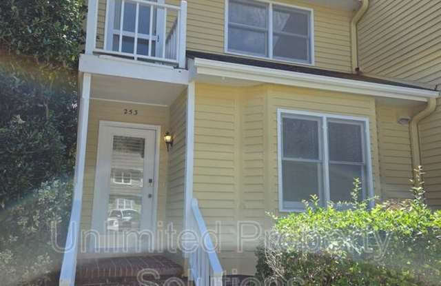 1800 Eastwood Road photos photos