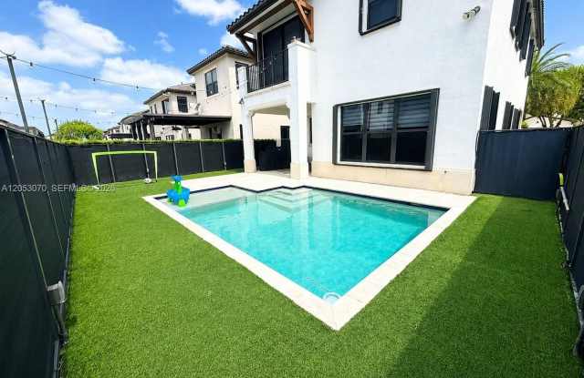 3258 W 99th Place, Hialeah, FL 33018 - 2028 Gallery 1