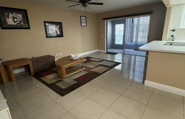 2471 Southwest 82nd Avenue photos photos