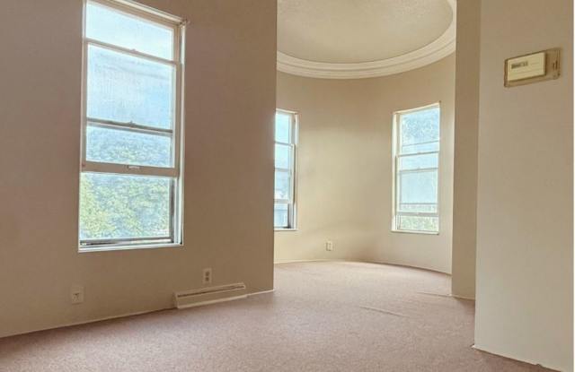 307 N Raynor Avenue Gallery 4