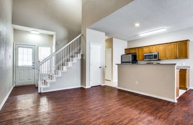 1516 Park Lane Drive Gallery 2