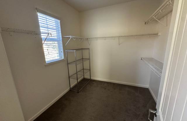 Beautiful 3 Bedroom, 2.5 Bath Mountain House Home Gallery 4