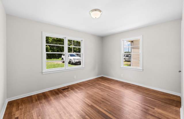 3213 Dartmouth Avenue Gallery 2