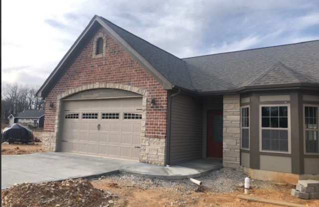 New condo for lease - 307 Deerfield RIdge outside city limits of Poplar Bluff photos photos