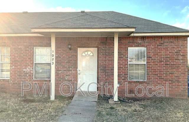 1023 Shady Creek Circle photos photos