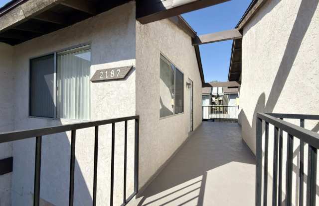 Upper Level in Fire Mtn. w/ Garage! Gallery 1