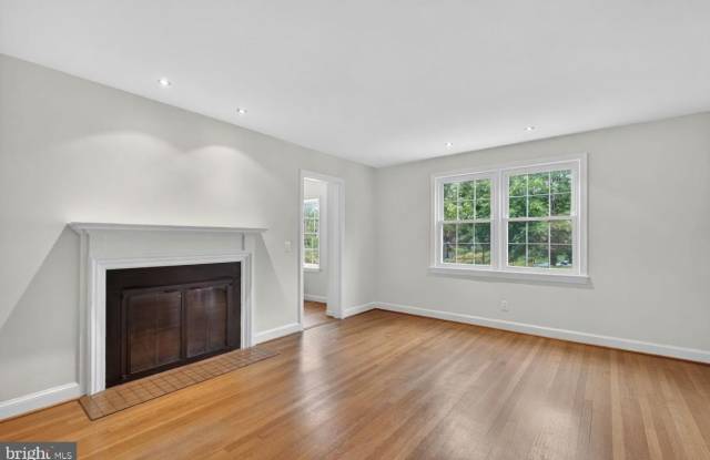 4325 47TH Street NW Gallery 4