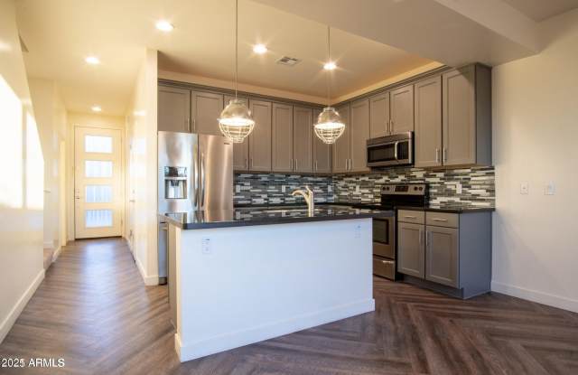 1270 E CURRY Road photos photos