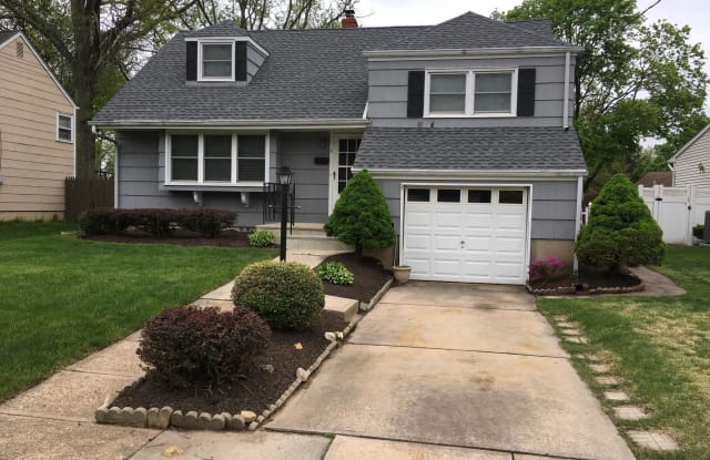 5 SHACKAMAXON DRIVE - 5 Shackamaxon Drive, Hamilton Square, NJ 08690