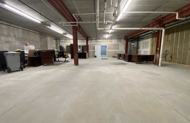 300 Main Gallery 2