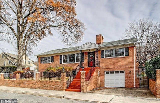 5439 Sherier Place Northwest Gallery 2