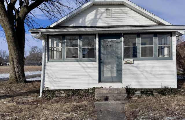 916 East Laguna Street photos photos