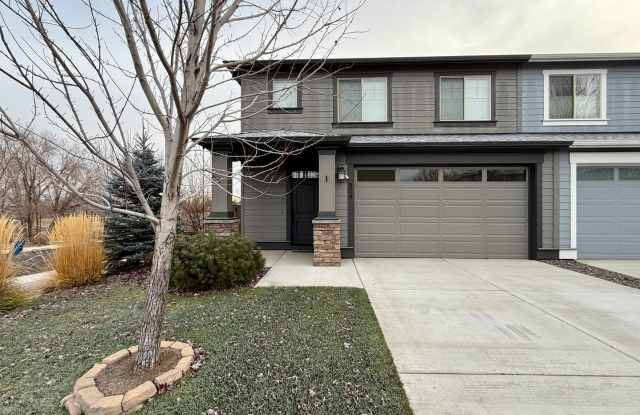 SCHEDULE A TOUR TO VIEW THIS STUNNING PALISCH TOWNHOME LOCATED IN SW REDMOND!! Gallery 3